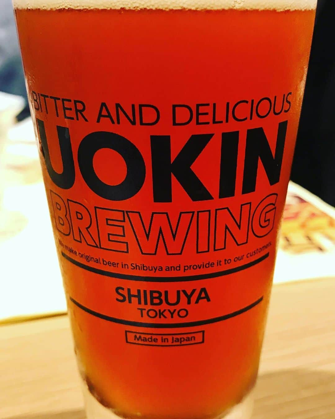 のインスタグラム：「シンメトリー好きな方への画像です。 渋谷マークシティ魚金醸造謹製クラフトビール『麦雨』 #クラフトビール#マークシティ#シンメトリー#アンシンメトリー#魚金#UOKIN#新橋#五反田#渋谷#新宿#池袋#秋葉原#神田#浜松町#田町#目黒#恵比寿#高田馬場#吉祥寺#神楽坂#飯田橋#市ヶ谷#神保町#六本木#赤坂見附#京橋#銀座#有楽町」