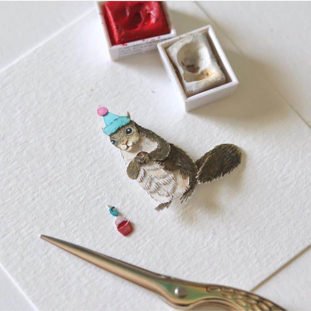 Jillさんのインスタグラム写真 - (JillInstagram)「Check out this mini paper cut magic created by @nvillustration! . This was from Jill’s 6th birthday last year. Her birthday cupcake is the best! . #thisgirlisasquirrelart . . . #petsquirrel #squirrel #squirrels #squirrellove #squirrellife #squirrelsofig #squirrelsofinstagram #easterngreysquirrel #easterngraysquirrel #ilovesquirrels #petsofinstagram #jillthesquirrel #thisgirlisasquirrel #squirrelart」8月1日 3時11分 - this_girl_is_a_squirrel