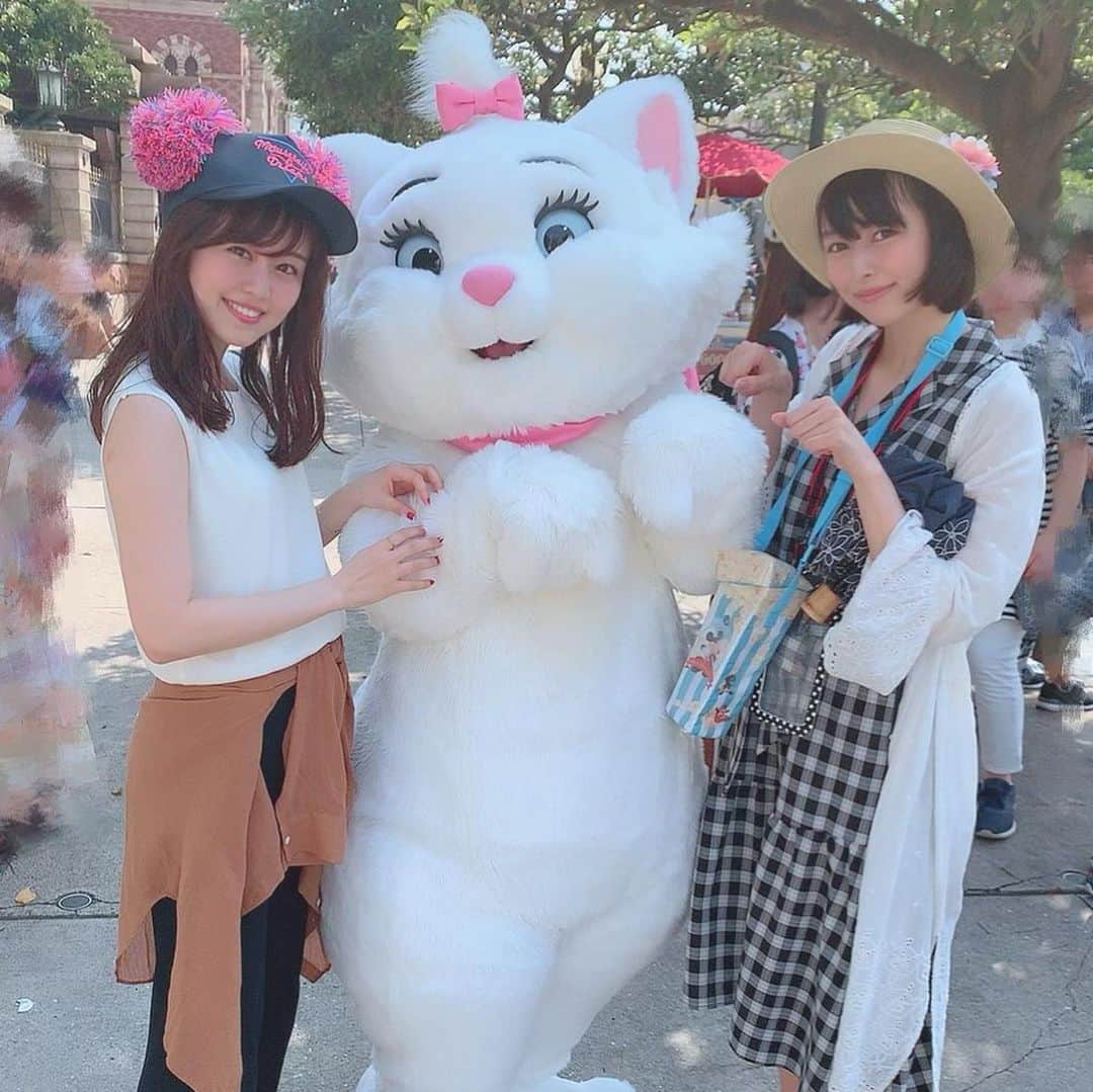 日岡なつみのインスタグラム：「念願の、れいれいとディズニー行ってきたよ〜〜👯‍♀️ 熱しやすい性格だから、最近ディズニーがとてもマイブーム笑 でもまだ初心者だから、れいれい先生に色々教えてもらった！ ありがとうれいれい〜〜💘」