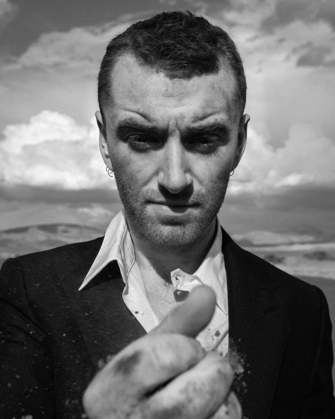コール・スプラウスのインスタグラム：「@samsmith for @luomovogue 2017」