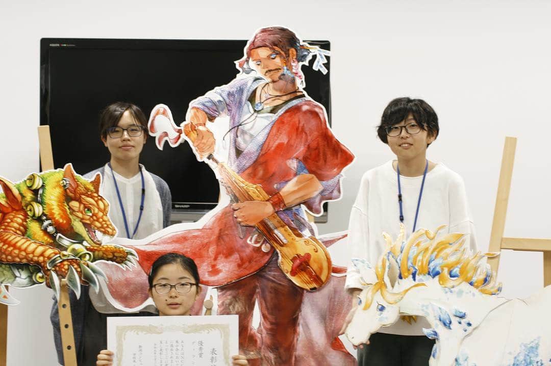 NCC新潟コンピュータ専門学校さんのインスタグラム写真 - (NCC新潟コンピュータ専門学校Instagram)「昨日行われた展示会の模様はnccブログでもお伝えしていますのでチェックしてください！ CG系からは1年生のイラスト作品が優秀賞に選ばれました！ すごい！！おめでとう🎊 #新潟コンピュータ専門学校 #nsgカレッジリーグ #イラスト #キャラクター #ゲーム #おめでとう」8月1日 13時17分 - ncc_niigata