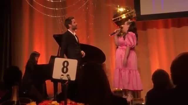 ベン・プラットのインスタグラム：「me & bean singing judy & babs」