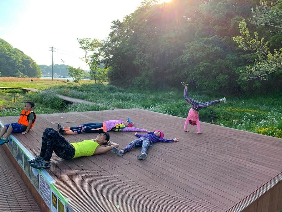 高松いくさんのインスタグラム写真 - (高松いくInstagram)「8月突入🙌暑い‼️www🤣✨ KEENサンダルを履いて、 🌳海と森へ冒険に出掛けよう٩( ᐛ )و🌊 『三崎Sup Cruise trip!!』🏄‍♂️ 8月は毎週土日開催します🙌❤️ 三崎の自然を体感して欲しい！ Supを、SupYogaを体験して欲しい！ 美味しい三崎を味わって欲しい！ そして、この環境でKEENを履いて欲しい！ Fujirockで想いが爆発したのと、 満員御礼が増えてきたので、  しつこいけど予約状況アップします🤣w  フジロックでチャージした あっっついエネルギーを 三崎口油壺で注いでいきます❤️ Supで漕いで森に上陸して、 帰りは体をほぐす為のSupYogaします🙌  Big supporter  Instructor @chill_padyoga とも先生 @saegoeson さえ先生 と 海の家 『みなとや』 @minatoya9 で皆様を 心よりお待ちしております🙌  今日から8月‼️ 貴重な夏になりますね‼️ 🌴 🏄‍♂️ ３日(土) ① 10:00 【満員御礼】 ②13:30【満員御礼】  4日(日) ①11:30 【残り2名】 ②15:00 【残り4名】  10日(土) ① 10:00 【満員御礼】 ②13:00 【満員御礼】  11日(日) ①11:30 【残り2名】 ②15:00 【残り6名】  17日(土) 【インストラクター家族参観日】 の為貸切とさせて頂きますm(_ _)m  18日(日) ①11:30【残り4名】 ②15:00【残り6名】  24日(土) ① 10:00【満員御礼】 ②13:00 【満員御礼】  25(日) ①11:30【残り4名】 ②15:00【残り6名】  9月  1日(日) ① 11:30【満員御礼】 ②15:00【残り3名】  7日(土) ① 10:00【残り2名】 ②13:30 【満員御礼】  8日(日) ①11:30【満員御礼】 ②15:00【残り6名】  #三浦半島 #京急線 終点 #三崎口 バス #油壺 #横堀海岸 #海の家 #みなとや #sup #supyoga #yoga  #小網代の森 #森林浴 #露天風呂 #マグロ丼 #pizza  #cruising #trip #tour #standuppaddle #instructor #produce #sea #nature #forest #ocean #enjoy #earth #keen #keenjapan #sandals」8月1日 14時00分 - iku_takamatsu_trip_sup_yoga