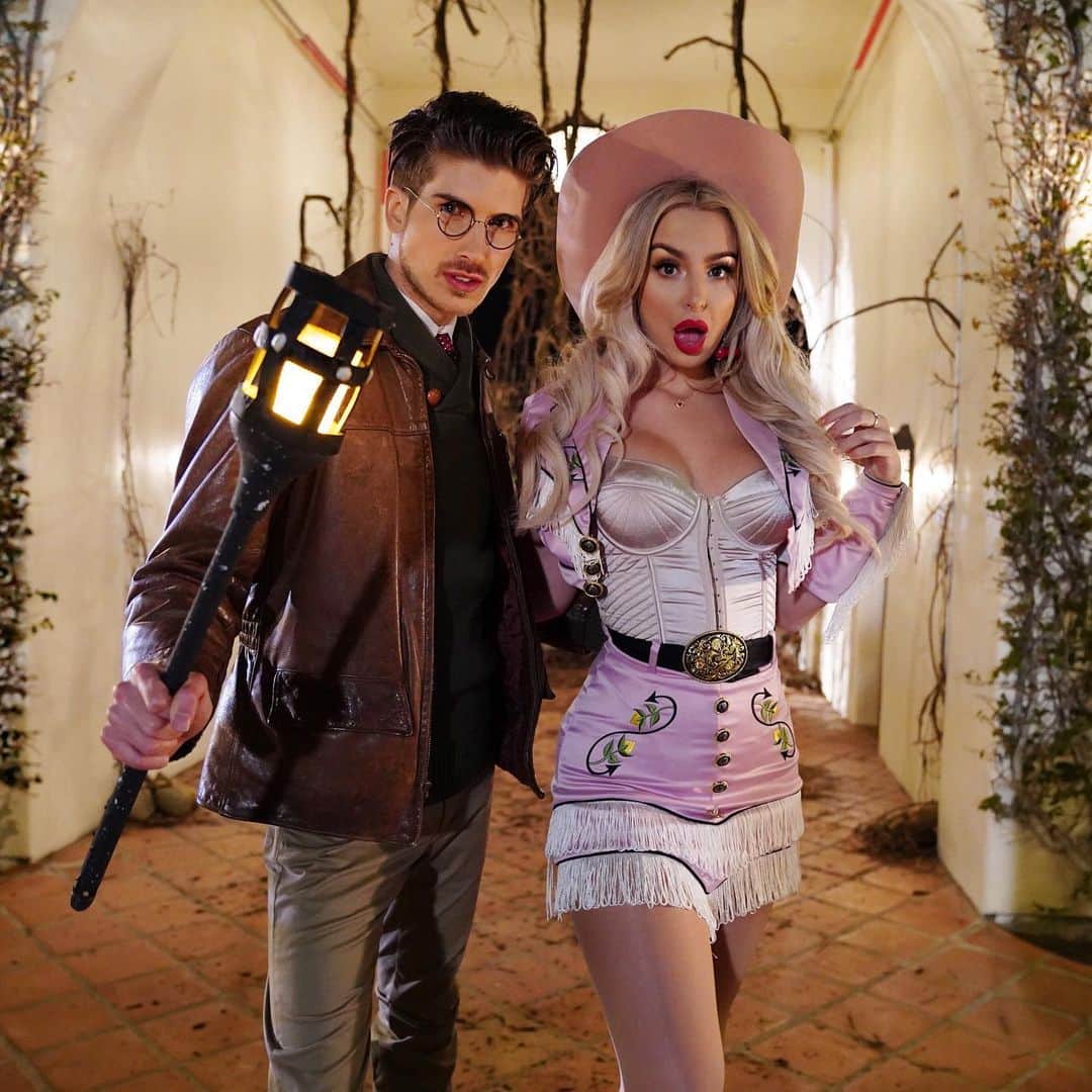 ジョーイ・グレーセッファのインスタグラム：「The real #JANA....jk...congratulations, Mrs. Paul 💋 Wishing you all the happiness. Love this girlie and how she’s evolved over the past few years, professionally speaking ofc 😉 New episode of @escapethenight is HERE! Link in bio 😈」
