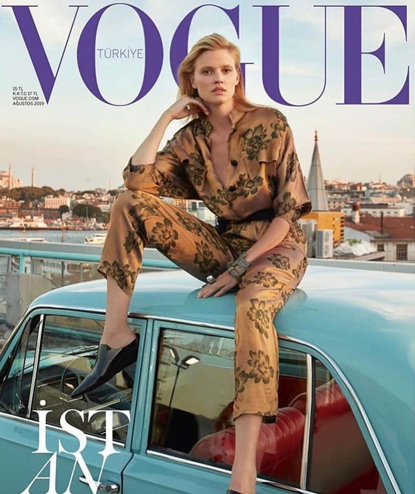 IMG Modelsさんのインスタグラム写真 - (IMG ModelsInstagram)「Insta-Istanbul. 🇹🇷 #LaraStone (@lara_stone) covers the new @vogueturkiye. #📷 @emreguven #👗 @nazbileydiyenigun #✂️ @feritbelli_official #💄 @ecebirsen_ #👸🏼 #IMGstars」8月1日 5時34分 - imgmodels