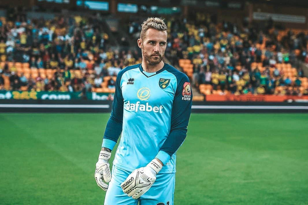 ラルフ・フェールマンさんのインスタグラム写真 - (ラルフ・フェールマンInstagram)「🔰First Match at Carrow Road🔰」8月1日 5時39分 - ralle.1