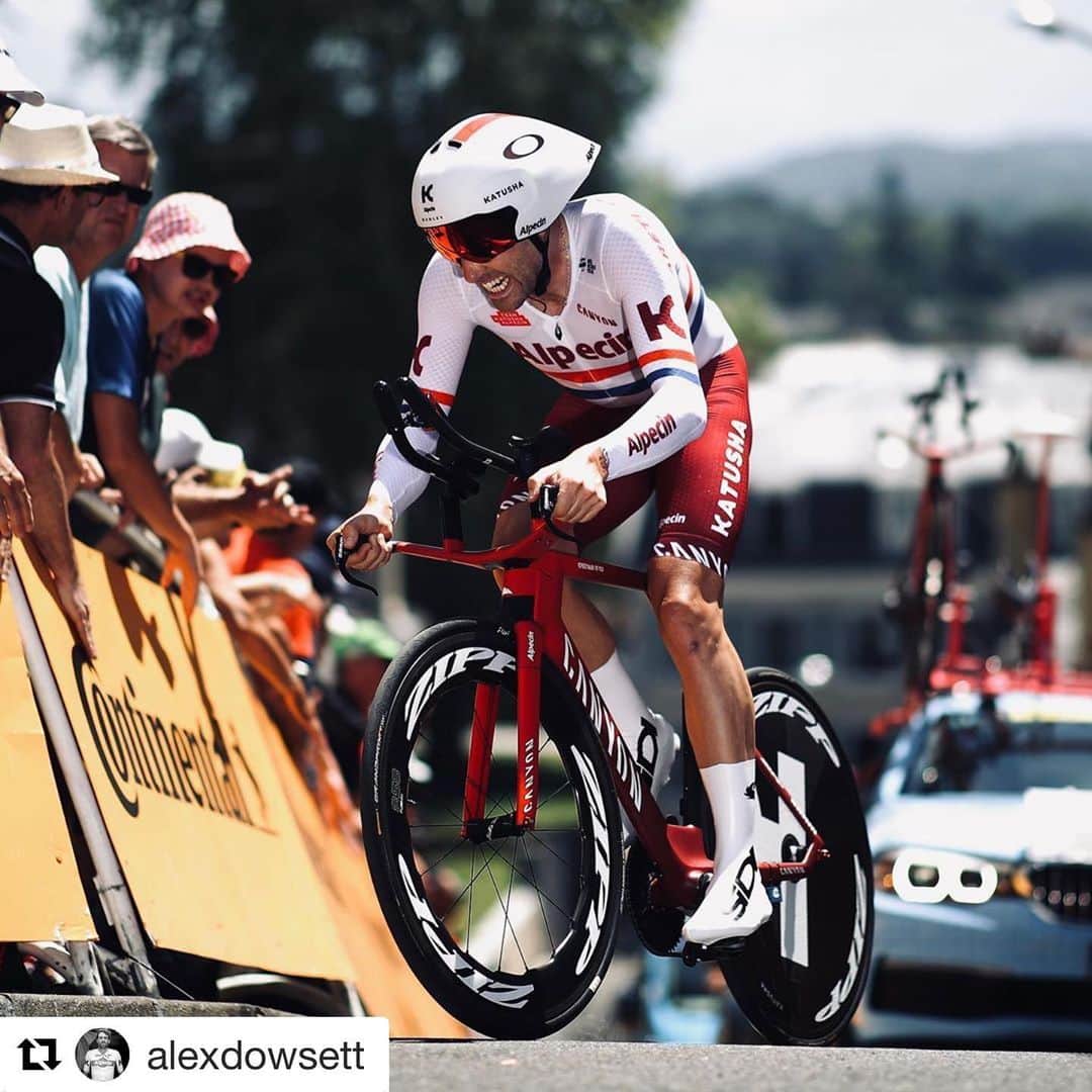 Zipp Speed Weaponryさんのインスタグラム写真 - (Zipp Speed WeaponryInstagram)「Looking sharp. 👍  #Repost @alexdowsett with @repostapp ・・・ Still buzzing off my @katushasports  TT champs kit, all things being equal @thetourofbritain should be it’s next outing • Skinsuits and TT lids are the one memento I keep from each season. That’s my @movistar_team are down 5 currently, @teamineos (formerly sky) are 2 short and @katushacycling are also 2 short. Sorry not sorry. 😘」8月1日 5時41分 - zippspeed