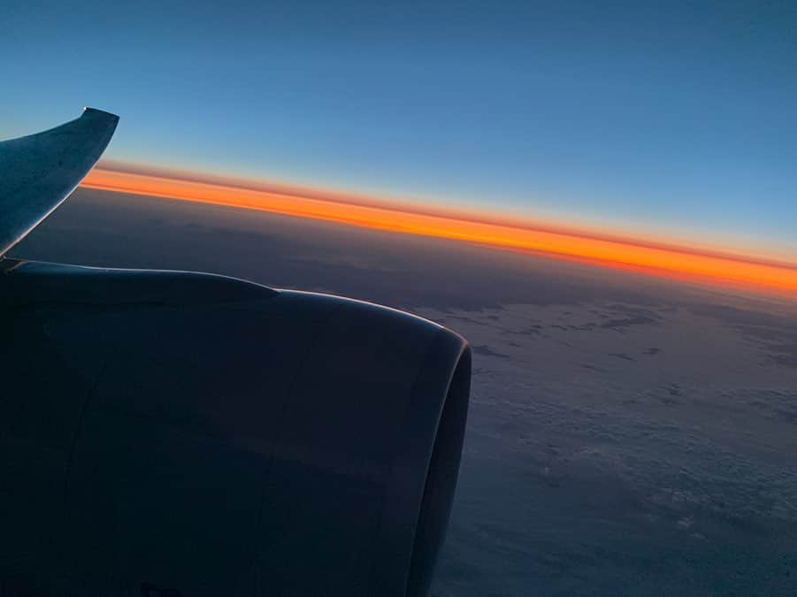 山本尚貴さんのインスタグラム写真 - (山本尚貴Instagram)「綺麗な景色でした✈️📸 The iew from the window was magnificent. . . . #飛行機 #カメラ #景色 . #シャッターチャンスだ！ #数分後にまたやってくる #その繰り返し🔁 #気が付けばベルト着用サイン #寝るタイミングを逃す🤣 #使わないとわかっていても #ついデジカメが欲しくなる #今コンデジのオススメありますか？👂」8月1日 6時22分 - naokiyamamoto70