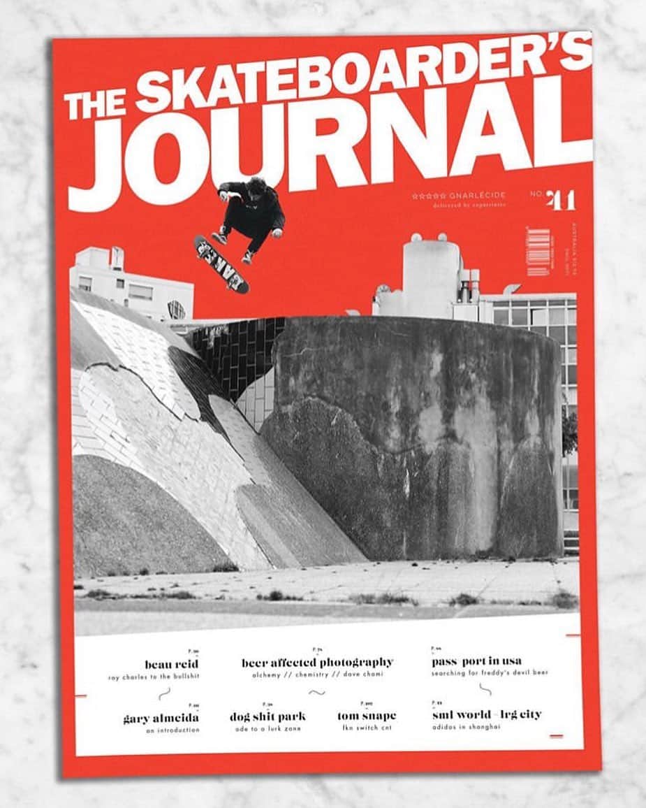 Vans Skateさんのインスタグラム写真 - (Vans SkateInstagram)「Congrats to @TheRealDustinDollin for landing the latest cover of  @TheSkateboardersJournal with this front heel into the steep! Swipe up in our story to snag a copy and stay pumped because Baker 4 is coming soon and it’s going to be straight 🔥 🔥 🔥. 📷: @Lobster_Cooked.」8月1日 7時02分 - vansskate