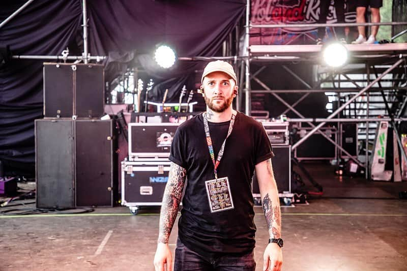 Terufumi Tamanoさんのインスタグラム写真 - (Terufumi TamanoInstagram)「Sexy walking man @maaxoliver  Photo by @cazrowaoki  #polandrockfestival」8月1日 7時11分 - terucrossfaith