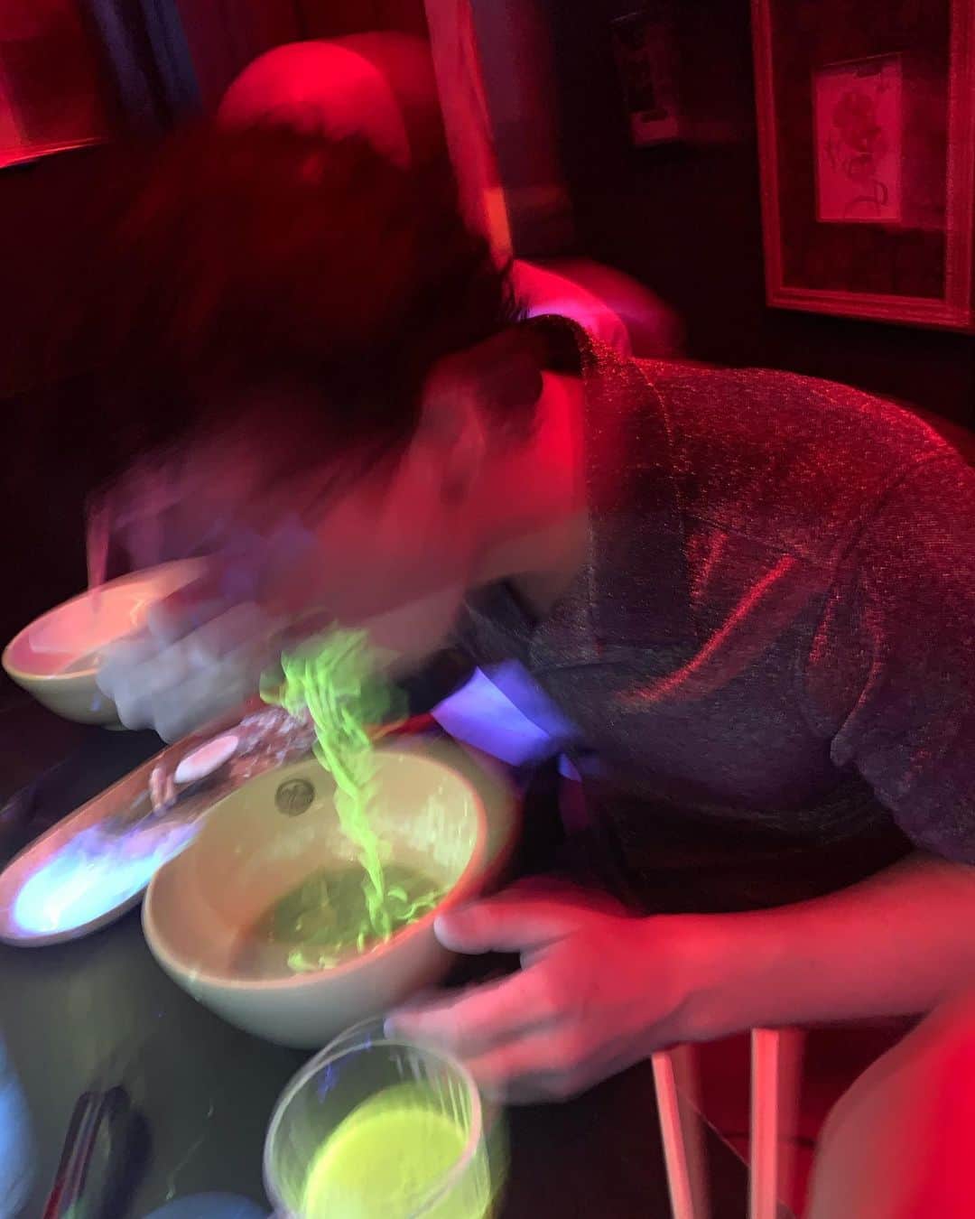ジョシュ・ダンのインスタグラム：「area 51 for ramen with debby」