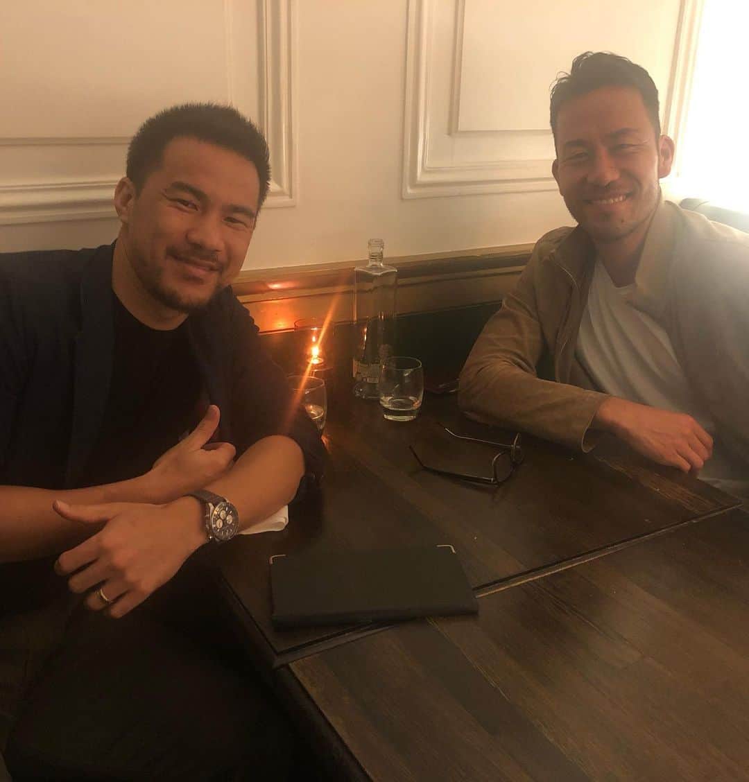 吉田麻也さんのインスタグラム写真 吉田麻也instagram Good Luck Shinjiokazaki Official At Malagacf 常に刺激を受け励まし合ってきた岡ちゃんがイギリスを離れるのは寂しいけど岡ちゃんらしい次のチャレンジ 頑張れ 必ず遊びに行く 笑 Shinjiokazaki
