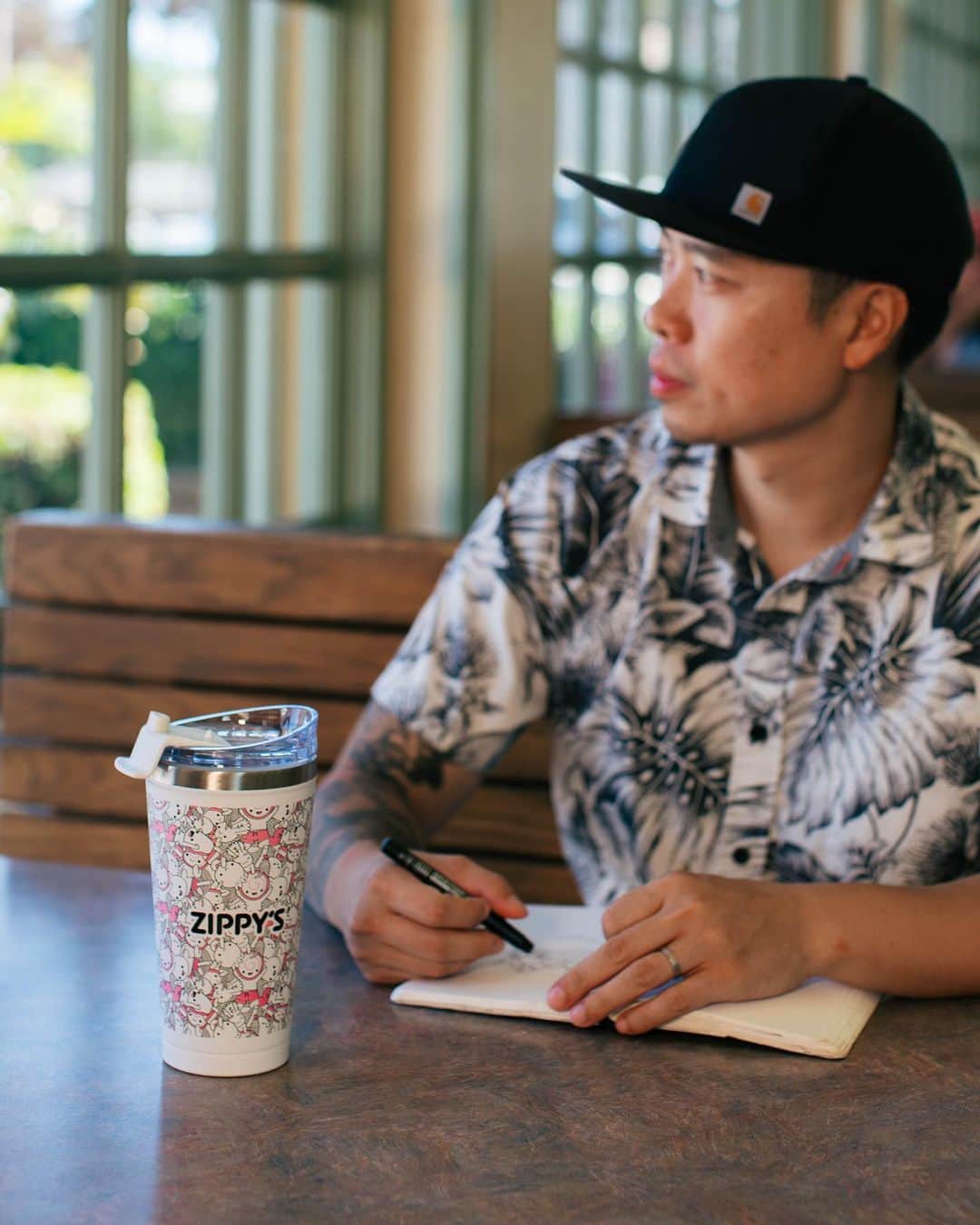 Zippy's Restaurantsさんのインスタグラム写真 - (Zippy's RestaurantsInstagram)「The Pow! Wow! x Zippy’s “Zip Min Pool Party “ Tumbler can keep 20 oz. cold for 12 hours or hot for 6 hours, which is perfect for coffee or an Orange Bang. Buy one thru the link in our bio #nextstopzippys #website」8月1日 7時58分 - zippys