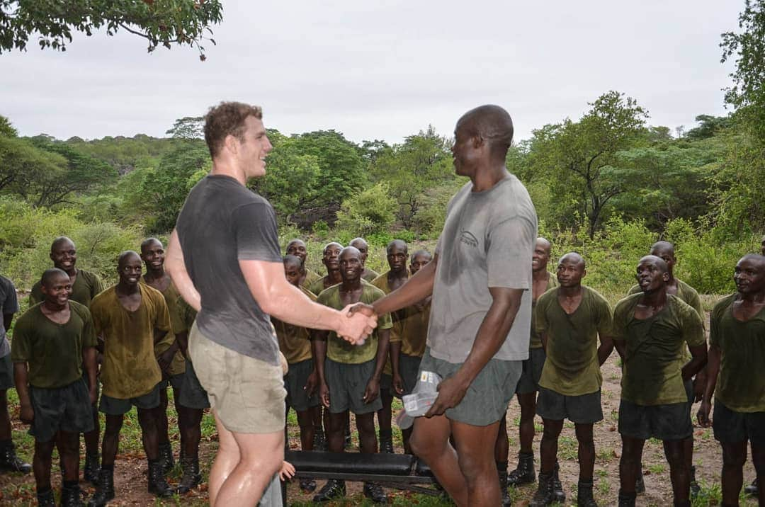 デビッド・ポーコックさんのインスタグラム写真 - (デビッド・ポーコックInstagram)「It was World Ranger Day yesterday. I have been lucky enough to spend time with some incredible rangers in Zimbabwe. They work unbelievably hard and take huge risks to protect our remaining wild areas and wildlife. True heroes. Check out @malilangwe_scouts for amazing photos, stories and inspiration. . . You can also read about our time at @themalilangwetrust in our new book, In Our Nature, which is now on pre-sale. Link in bio. All profits to conservation. . . . #wildlifewednesday #worldrangerday #zimbabwe #malilangwe #inournature 🇿🇼」8月1日 7時59分 - davidpocock