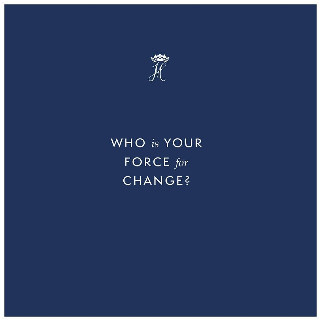 英ヘンリー王子夫妻のインスタグラム：「For the month of August we look to you for help. We want to know who YOUR Force for Change is.... Each month, we change the accounts we follow to highlight various causes, people or organisations doing amazing things for their communities and the world at large.  Over the next few days please add your suggestions into the comments section: someone you look up to, the organisation doing amazing work that we should all be following, an account that inspires you to be and do better (or that simply makes you feel good), or the handle that brims with optimism for a brighter tomorrow.  We will choose 15 accounts and follow them next Monday, as we spend the month of August acknowledging the Forces for Change in all of our lives.」