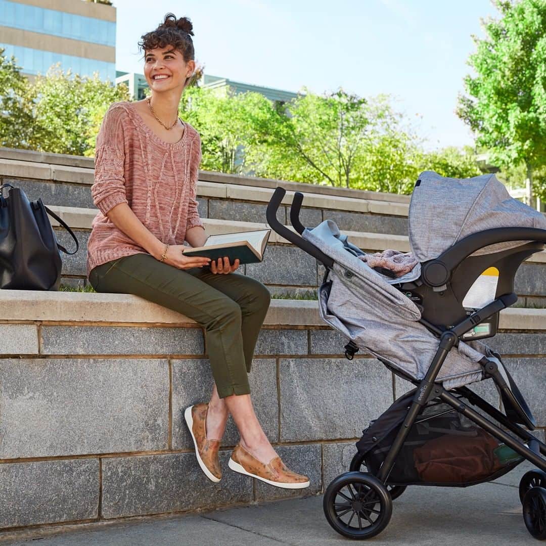 ダンスコのインスタグラム：「#momlife Shop Odina now at the link in the bio.」