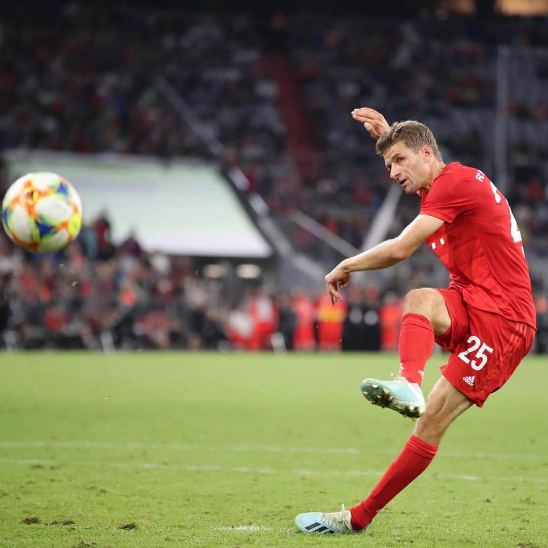 トーマス・ミュラーのインスタグラム：「5:6 loss against @spursofficial after penalty shootout 😞 Next stop: Saturday - Supercup in Dortmund ⚽️ #miasanmia #fcbayern #audicup2019 #packmas #esmuellert #fcb」