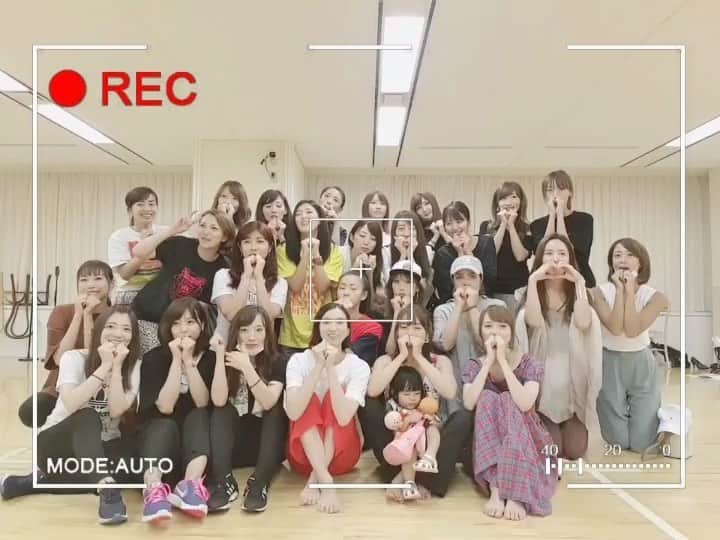 のインスタグラム：「ついに今日は❗️❗️﻿ SDN48結成10年記念「誘惑のガーター」特別公演﻿ ﻿ ﻿ 昨日はドキドキでなかなか寝付けなかった🤣🤣﻿ SDNにとっても、ファンの皆さんにとっても特別な1日﻿ 卒業して7年、より色気が増したはず😏﻿ 大人のお姉さんの魅力出しまくるぞ😏笑﻿ 最高の夜にしましょう〜😍😍😍﻿ ﻿ ﻿ 昨日のリハーサル後、1期生の大大大好きなかとまみさんが結婚祝いをくれたの（；＿；）💖﻿ いつも優しくて、気にかけてくれて、私たち夫妻はかとまみさん大好き(〃ω〃)﻿ 元気なお子さんを産んでくださいね😌✨﻿ ﻿ ﻿ #sdn48 #48グループ ﻿ #誘惑のガーター #akb劇場 #秋葉原 #akihabara ﻿ #アイドル #idol」
