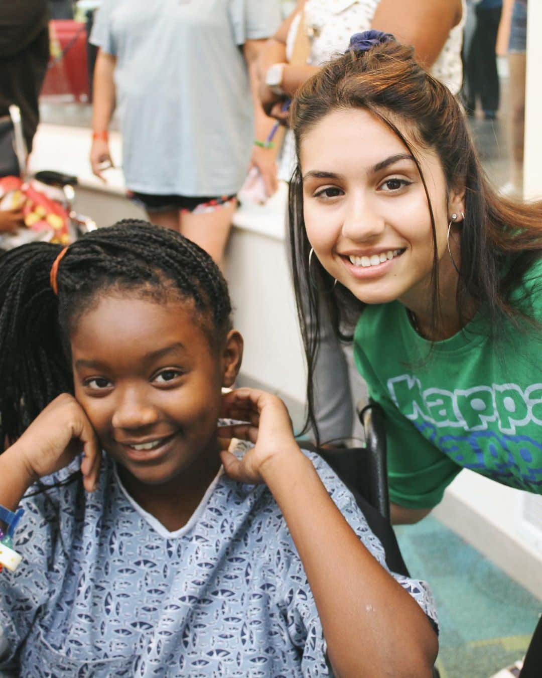 ライアン・シークレストさんのインスタグラム写真 - (ライアン・シークレストInstagram)「Such an incredible day at @ChildrensATL with back-to-back visits from @ShawnMendes and @AlessiasMusic! The kids will be wearing those smiles for a very long time. Thank you both for making this happen :)」8月1日 9時21分 - ryanseacrest