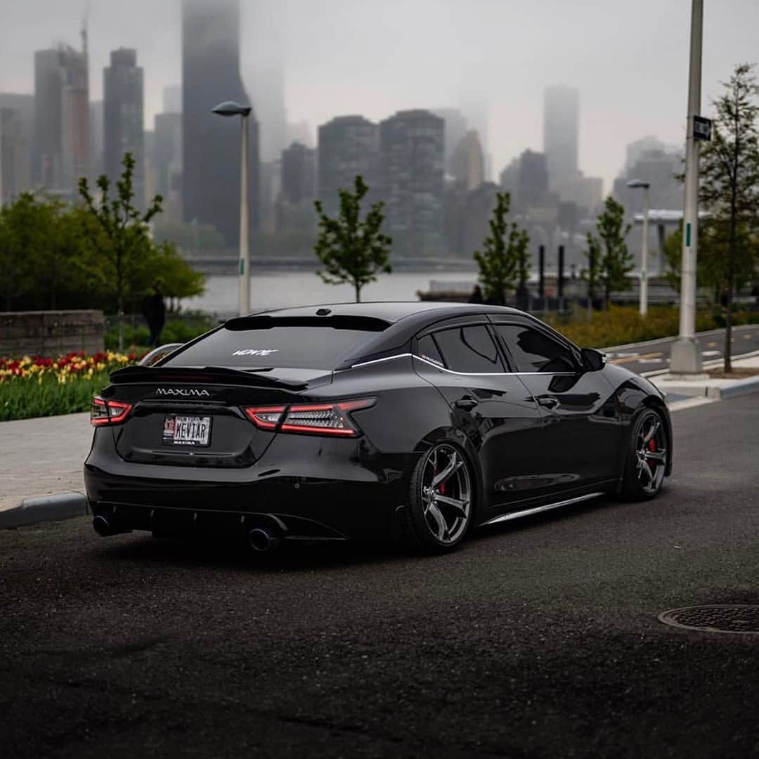 Nissanさんのインスタグラム写真 - (NissanInstagram)「Simplicity is key. #NissanMaxima #Nissan #Maxima #HumpDay 📷: @ke.vi.n 🚗: @kevinjvalentino」8月1日 10時00分 - nissan