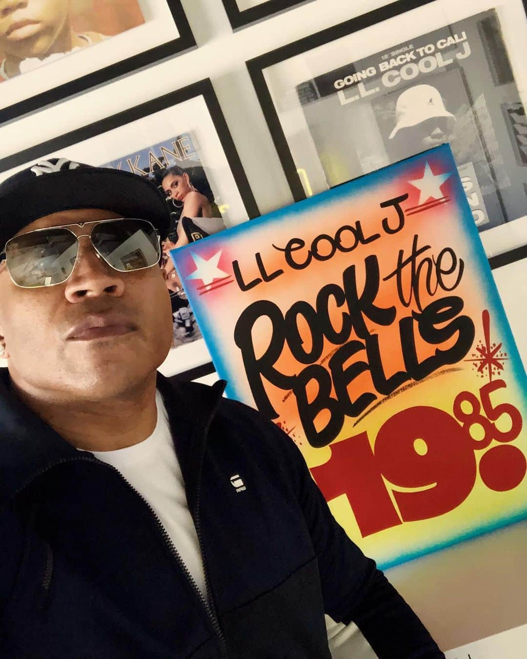 LL・クール・Jさんのインスタグラム写真 - (LL・クール・JInstagram)「ROCK THE BELLS!!! 🔥🔥🔥💯💯💯 Shoutout @paidmsd for this dope piece 💪🏾💪🏾💪🏾 @RockTheBellsSXM #CLASSICHIPHOP #StrictlyForOGs」8月1日 10時01分 - llcoolj