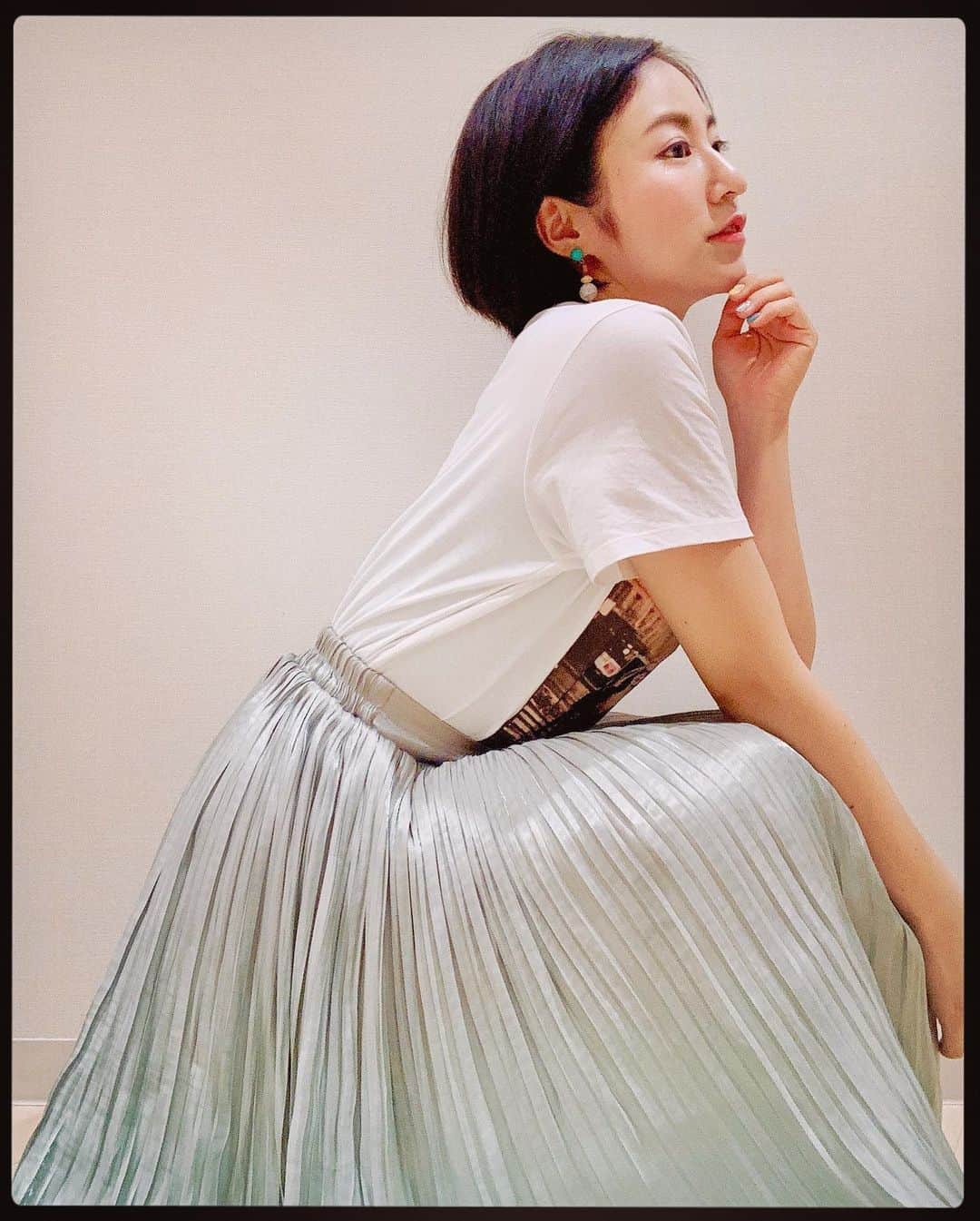 神園さやかさんのインスタグラム写真 - (神園さやかInstagram)「8月も素敵な時間に✨ #japan #August  #tops #ZARA #skirt #cecilmcbee」8月1日 10時19分 - sayaka.kamizono