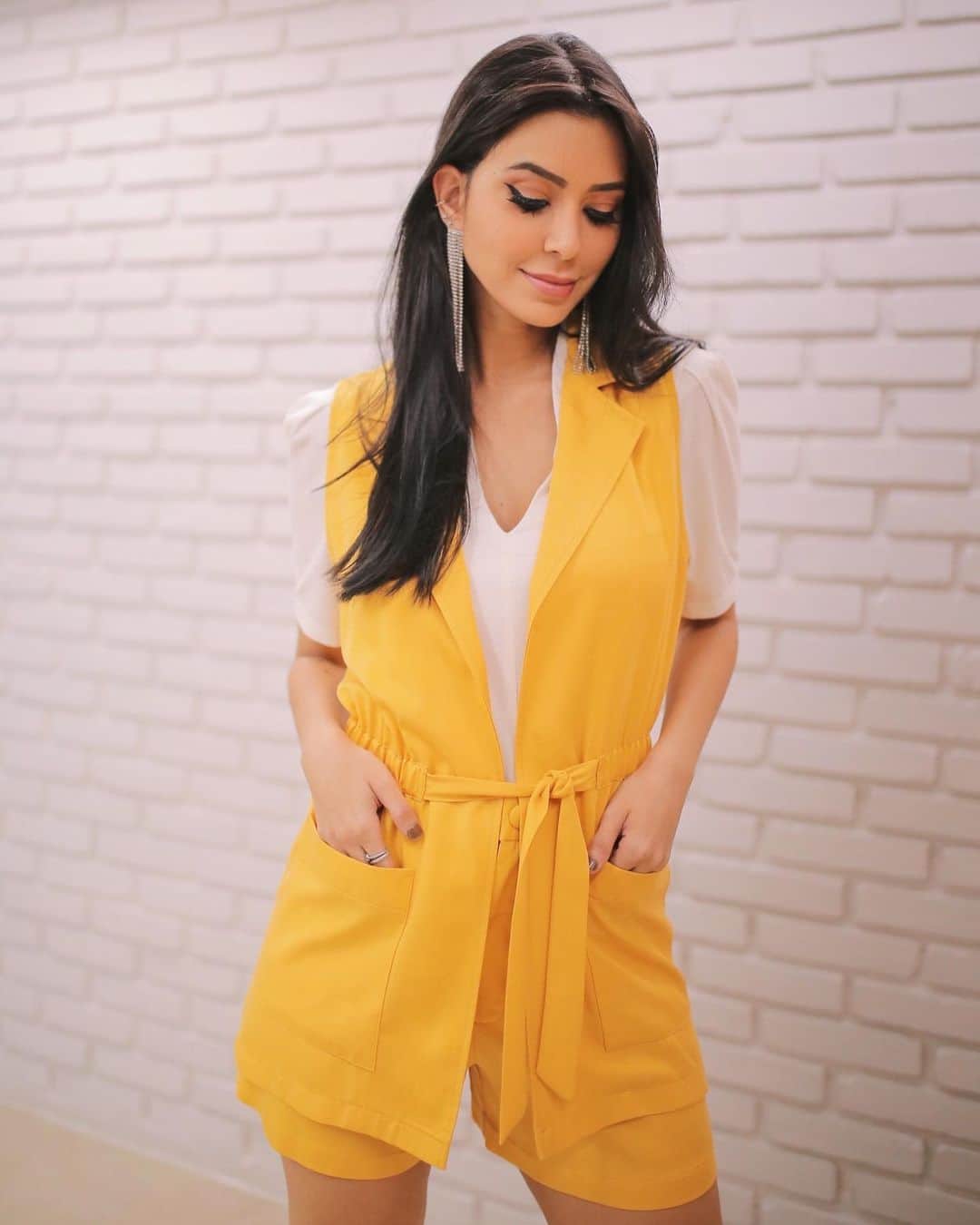 Gabriela Salesのインスタグラム：「Yellow Mood 💛💛💛 - @donnaritzoficial」