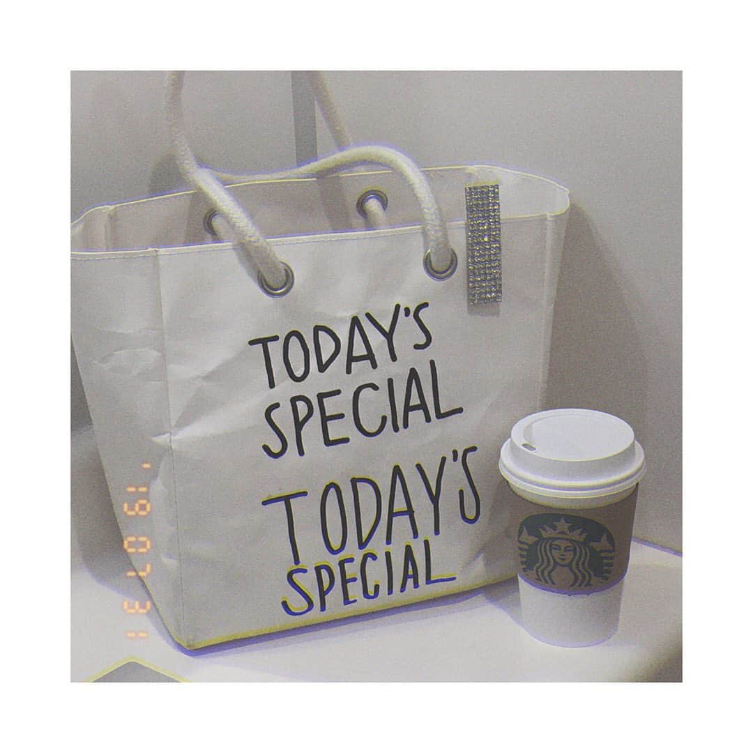 のインスタグラム：「🌼 귀여운 친구들 #todaysspecial #starbucks #⭐」