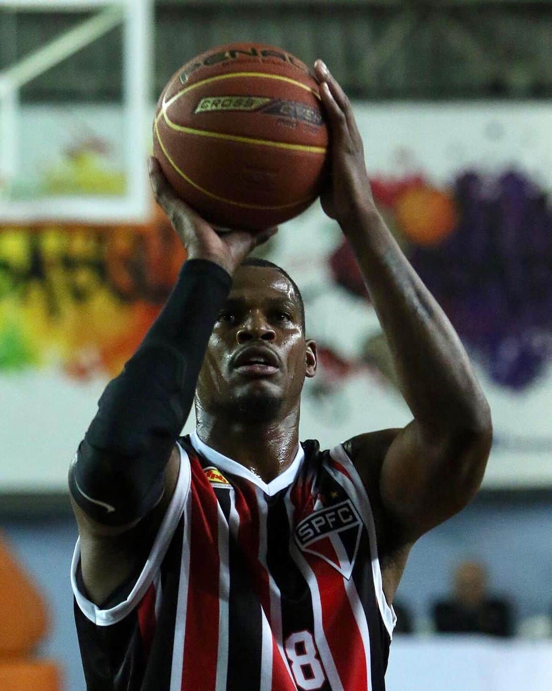 São Paulo FCさんのインスタグラム写真 - (São Paulo FCInstagram)「🏀 Estreia com vitória no Paulista: Basquete Osasco 64 x 72 São Paulo! #BasqueteTricolor 🇾🇪 ⠀⠀⠀⠀⠀⠀⠀⠀⠀ 📸 Rubens Chiri / saopaulofc.net」8月1日 10時49分 - saopaulofc