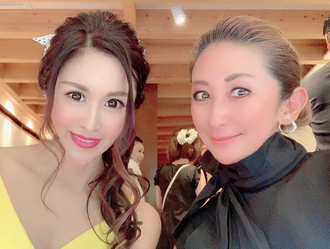 越野矢素子さんのインスタグラム写真 - (越野矢素子Instagram)「素敵なお友達に私のアース世界大会のお祝いと典子さんの日本大会、しげかさんのミセスジャパンの日本大会のお祝いをして貰いました✨素敵なお友達に素敵なお祝い会をして頂ける事に幸せを感じました💕」8月1日 10時55分 - loversyaso