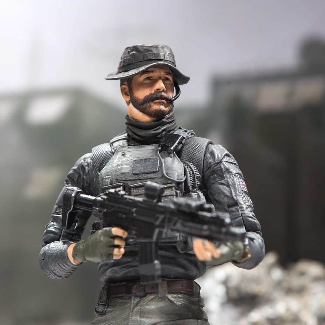 バリー・スローンさんのインスタグラム写真 - (バリー・スローンInstagram)「#CaptainPrice Action Figure!! 🔥 Available from October.  #ModernWarfare  @mcfarlanetoysgaming @callofduty #captainprice #mcfarlanetoys」8月1日 11時24分 - barrypaulsloane