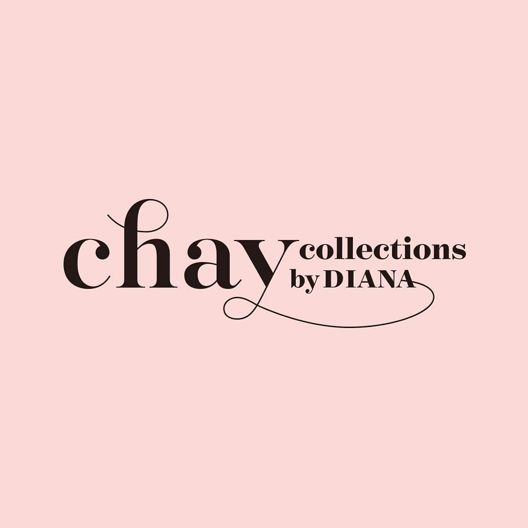 ダイアナ プレスさんのインスタグラム写真 - (ダイアナ プレスInstagram)「シンガーソングライターchayさんと一緒に作り上げた新コレクション 【chay collections by DIANA】が9/2(月)にデビューします☆★ chayさんのシューズクローゼットに並んでいる靴をイメージし、 chayさんの好きなもの・今本当に履きたいと思うものを 詰め込んだコレクションになっています。  8/7(水)～8/18(日)まで特設サイト（https://www.dianashoes-chay.jp/）にて 数量限定先行予約をいたします！ 上記期間内にご予約いただいたお客様だけの限定特典をプレゼント♪  さらに特設サイトにて先行予約をいただいた方の中から抽選で50名様を 9月2日(月)に行われる”Special Event”にご招待いたします！ chayさんご本人から直接商品をお受け取りいただけます♡  詳細はプロフィール欄のリンクから特設サイトのURL （https://dianashoes‒chay.jp）をクリックしてご覧ください。  ダイアナ 原宿店では8/1(木)～9/1(日)の期間中 chay collections　の商品を特別展示しています。 お近くにお越しの際には、ぜひご来店ください♪  商品番号：EM1601C/NJ4202C/MR4203C/FA4404C  #chayxDIANA #chay_collections_by_DIANA #chay #chaycollections #chayコレクション #DIANA #ダイアナ #ダイアナシューズ #shoes #シューズ #dianashoes #shoelover #fashionlover #shoestagram #fashion #instafashion #outfits #shoesaddict #pumps #パンプス #フラットシューズ #flats #flatshoes #workstyle #通勤コーデ  #workfashion  #オフィスカジュアル #loafers #ローファー #大人可愛い」8月1日 11時25分 - dianashoespress
