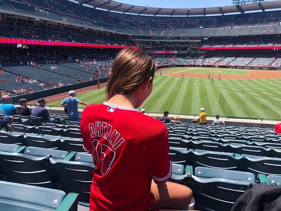 川合美乃里さんのインスタグラム写真 - (川合美乃里Instagram)「今日は試合がオフだったから 初野球観戦 初メジャー ⚾️🔥 楽しかったしカッコ良かったぁ😇💙 #MLB #angels #大谷翔平 #17」8月1日 12時15分 - minorikawai