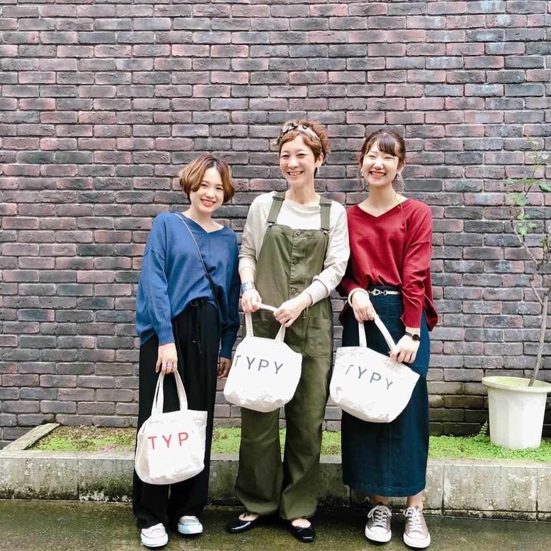 CIAOPANIC TYPYさんのインスタグラム写真 - (CIAOPANIC TYPYInstagram)「【Instagramフォロワー様を抽選でご招待】﻿ ﻿ ﻿ ﻿ 2019S/Sに大好評頂きました﻿ CIAOPANIC TYPYブランド単体展示会、﻿ この秋も開催が決定致しました!!﻿ ﻿ ﻿ 当日は、未発売の秋冬新作アイテムはもちろん、﻿ 親子で楽しめるリンクアイテムや﻿ コラボレーションアイテムを多数展示！﻿ 展示会特別価格での受注もして頂けます。﻿ ﻿ ﻿ また、今回は特別に﻿ リピーター率業界ナンバーワン！﻿ 人気のハウススタジオLIFESTUDIOさん　@lifestudio_official とのフォトイベントも開催！﻿ ﻿ お子様と、お友達と、もちろんご自身おひとりでも。﻿ LIFESTUDIO人気カメラマンが撮ってくださる素敵なお写真は、その場でプレゼントさせて頂きます。﻿ ﻿ ﻿ こちらの展示会に、抽選で関東、関西会場﻿ 各20名様をご招待♪﻿ ご興味のある方は是非ご応募下さいね。﻿ ﻿ この貴重な機会、是非お見逃しなく！﻿ ﻿ ﻿ ﻿ P.S﻿ お子様連れ、ベビーカーでの来場も大歓迎ですよ♪﻿ ﻿ ﻿ ﻿ ﻿ ﻿ ▼展示会日時、場所詳細はこちら▼﻿ ﻿ ■関東■﻿ ＜日時＞8月30日、31日　　10時～18時﻿ ＜場所＞ 東京都渋谷区神宮前6-27-8　京セラ原宿ビル1F﻿ ﻿ ■関西■﻿ ＜日時＞9月27日　　10時～18時﻿ ＜場所＞﻿ 大阪市中央区博労町4-6-10﻿ ハニービルB1F﻿ ﻿ ﻿ ﻿ ▼応募方法はこちら▼﻿ ﻿ @ciaopanictypy をフォロー﻿ ↓﻿ アカウントプロフィール内URLから✉でご応募下さい♪﻿ ﻿ 応募期間は8月15日23時59分まで﻿ 当選のご連絡は8月19日までに﻿ 当選者にのみご連絡させて頂きます。﻿ ﻿ ﻿ ﻿ ﻿ 皆様のご応募お待ちしております!!﻿ ﻿ ﻿ ﻿ ※交通費はご当選者様のご負担となります。﻿ ※抽選の途中経過などはお伝え致しかねます。予めご了承下さい。﻿ ※当日参加出来る方のみの応募でお願い致します。﻿ ※既存のフォロワー様も対象となります。﻿ ﻿ ﻿ ﻿ ﻿ ﻿ ﻿ #ciaopanictypy #チャオパニックティピー #ティピーコーデ #親子リンクはティピー #展示会 #展示会巡り #抽選 #家族コーデ #リンクコーデ #家族リンクコーデ #シミラールック #秋 #秋服コーデ #プチプラ #プチプラコーデ」8月1日 12時10分 - ciaopanictypy