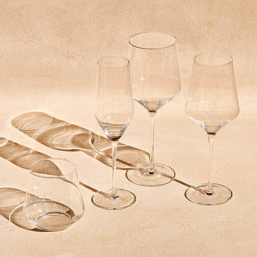 Target Australiaさんのインスタグラム写真 - (Target AustraliaInstagram)「Beautify the dinner table with new contemporary glassware 🎯❤️ #goldendays #targetaus #targetaushome」8月1日 12時10分 - targetaus