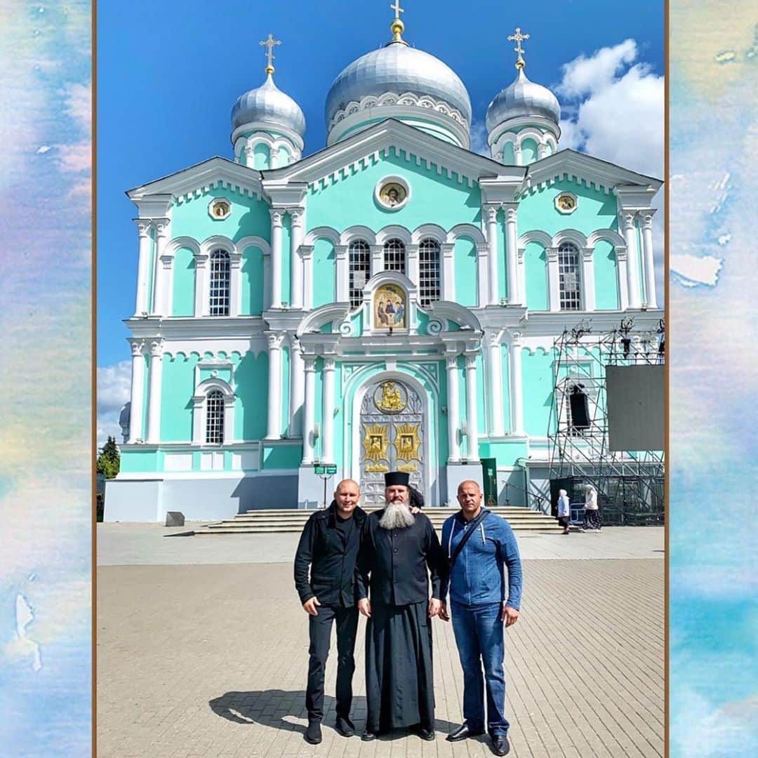 のインスタグラム：「Сегодня большой праздник обретения мощей батюшки  Серафима Саровского. Всех православных христиан с праздником!」