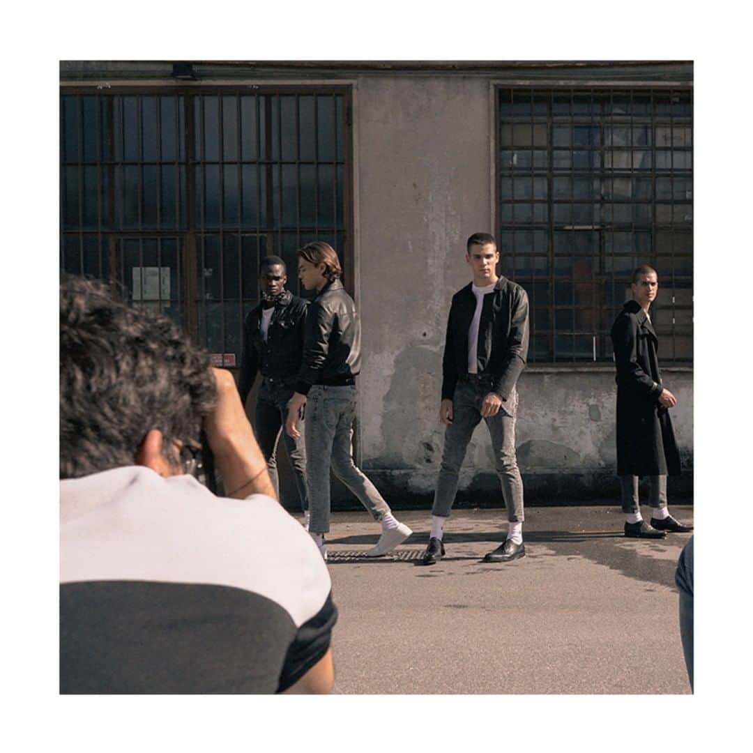 Entre Amis Officialさんのインスタグラム写真 - (Entre Amis OfficialInstagram)「The new Entre Amis F/W campaign coming, Stay Tuned.  _#EntreAmis #menswear #entreamisofficial #fashion #fw #campaign #adv #preview #fw19 #collection #men #lifestyle #editorial #style」8月1日 22時11分 - entreamis_official