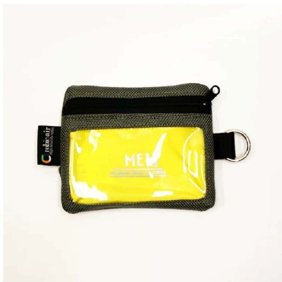 MEI(メイ) のインスタグラム：「•﻿ •﻿ ▶MULTI PURSE A◀ ﻿ ﻿検索🔍mei-000-19140  パキッとしたマルチカラーのパスケース♩ 表裏両方にZIP付き☆ リップや目薬などの小物入れにも◎  MEIのアイテムは全品﻿ 送料無料🚚🚚﻿ ﻿ ﻿ 数量限定ノベルティも﻿ 今ならまだ間に合いますよ🚩﻿ ﻿  #mei #mei_bag #meibag #bag #fes #camp#event #バッグ #フェス #キャンプ #公園 #shoping #chillout #picnic #ピクニック#outdoor  #アウトドア#登山#メンズライク#パスケース#定期入れ#小物入れ」