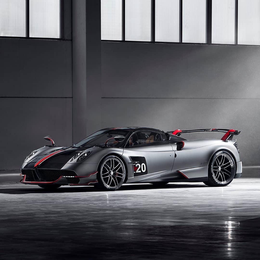 パガーニ・アウトモビリのインスタグラム：「Like in a sophisticated watch, every single component of the Roadster BC is a concentration of Pagani Automobili’s ultimate design, technology and engineering expertise encapsulated in just 1,250 kg (2,756 lbs). Stay with us and discover this marvel in all its details!  #discoveringbc #pagani #huayra #roadsterbc」