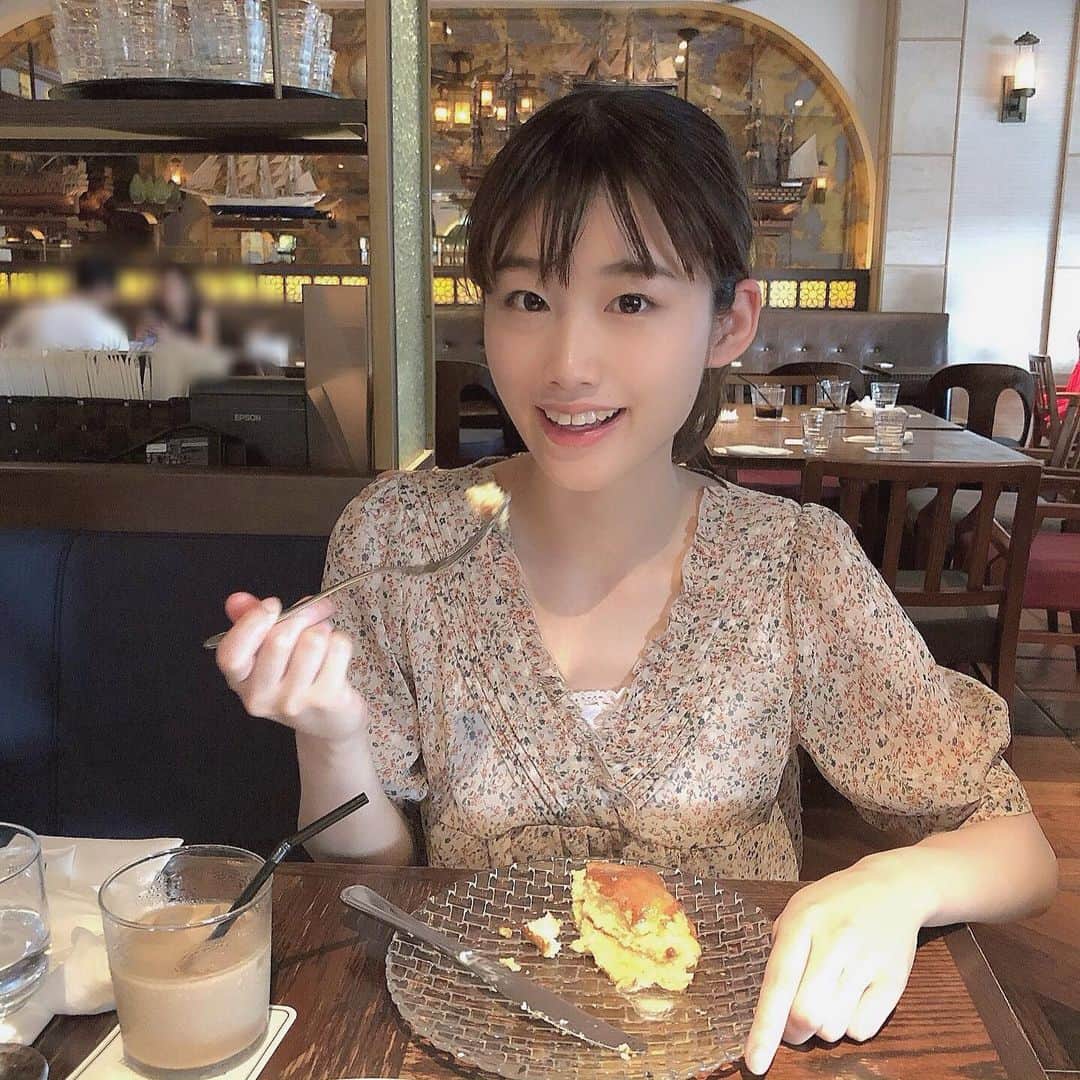 柏山奈々美さんのインスタグラム写真 - (柏山奈々美Instagram)「パンケーキたべたい🎵パンケーキたべたい🎵🥞 ８月も暑さに負けずがんばろうね🌞  #cafe #パンケーキ  #カフェ巡り #とける」8月1日 22時54分 - nanamikashiyama