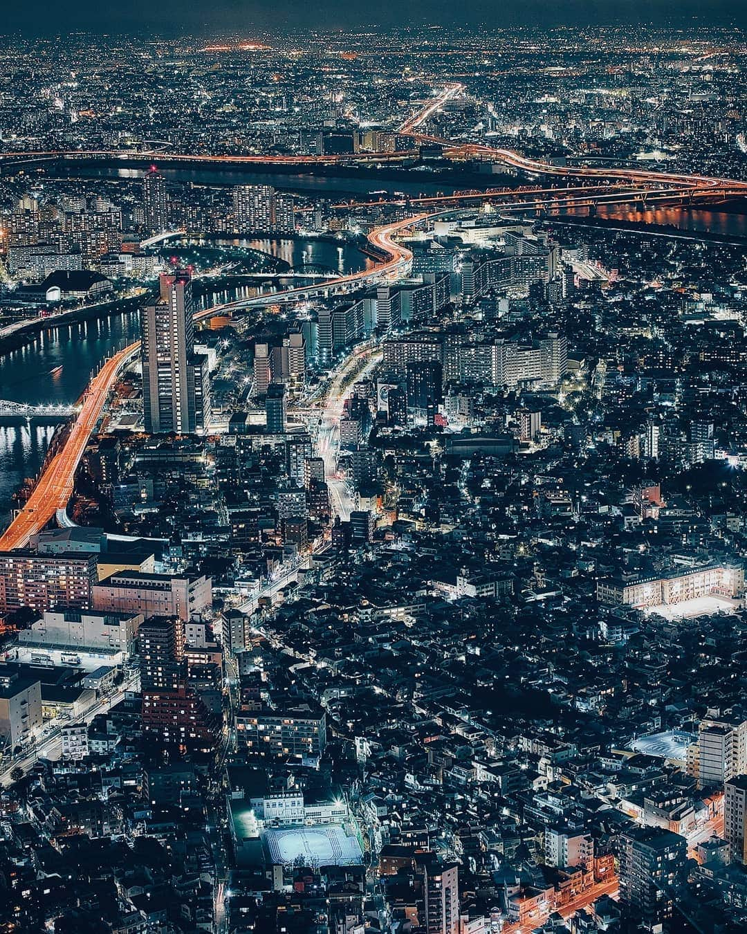 Berlin Tokyoさんのインスタグラム写真 - (Berlin TokyoInstagram)「The Tokyo Metropolitan Expressway is spread around the city of Tokyo like bloodstream. . . . 📍#hellofrom 🙋‍♂️ #tokyo , #japan  @instagram」8月1日 22時46分 - tokio_kid