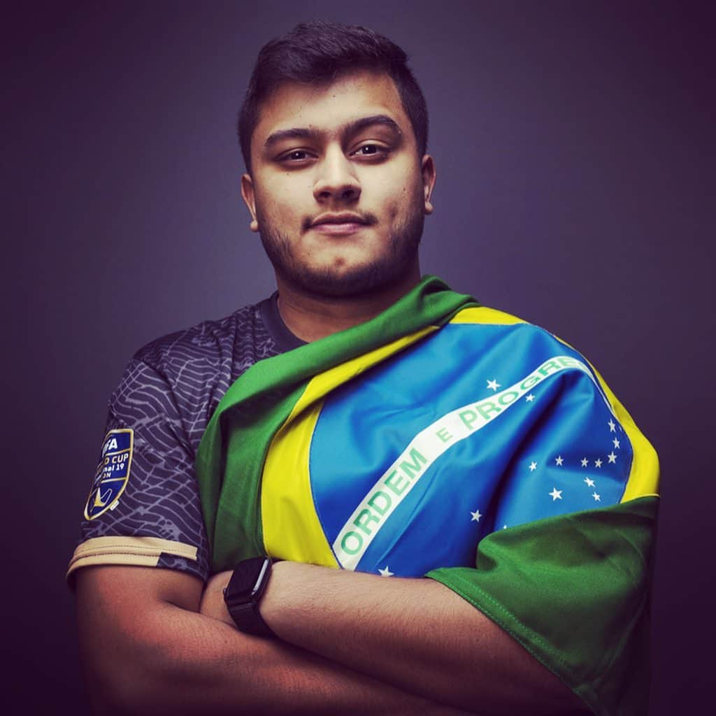 FIFAワールドカップさんのインスタグラム写真 - (FIFAワールドカップInstagram)「They’re representing one of the biggest football nations in the world 💪🇧🇷 Will you be watching the #FIFAeWorldCup in #Brasil?」8月1日 22時54分 - fifaworldcup