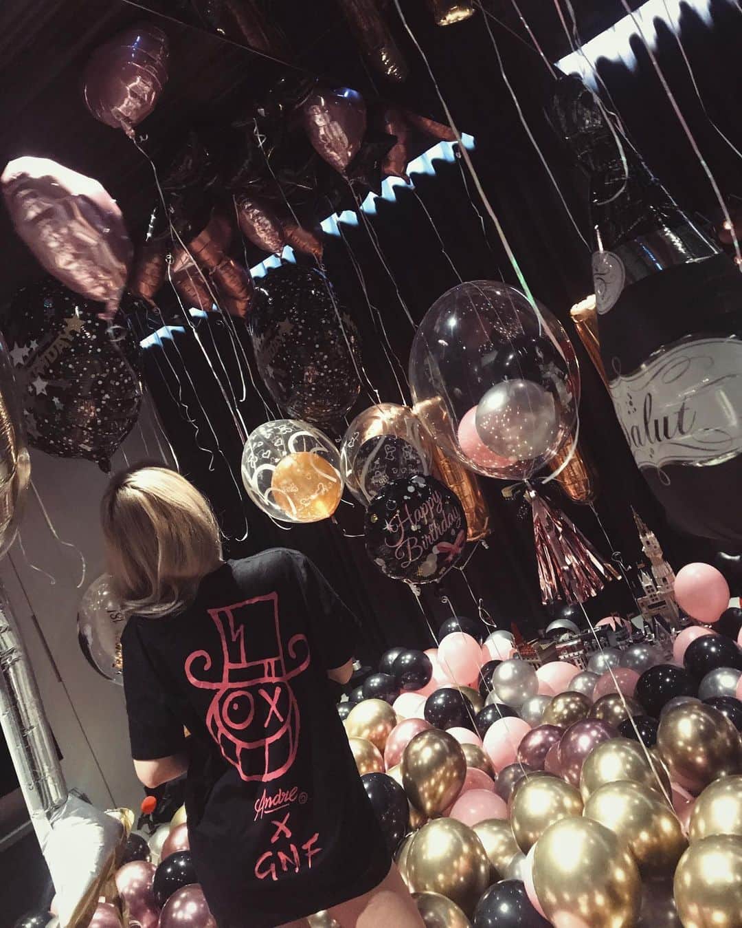 Grace Chowのインスタグラム：「🎈 網紅拍照景點 一小時1000塊 好拍不貴」