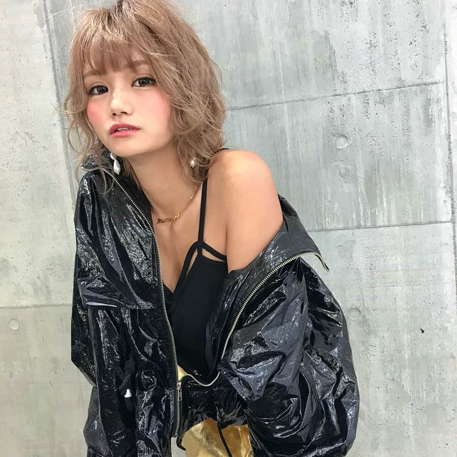 みもれもんさんのインスタグラム写真 - (みもれもんInstagram)「アレンジしてもらいました🌈💇‍♀️💓🥰素敵ぃ✨ ( @5kose ) ・ ・ #ヘアアレンジ #ヘアー #ショートヘア #巻き髪 #アレンジ #hair #みもれもん #表参道」8月1日 14時41分 - mimore_mon0929