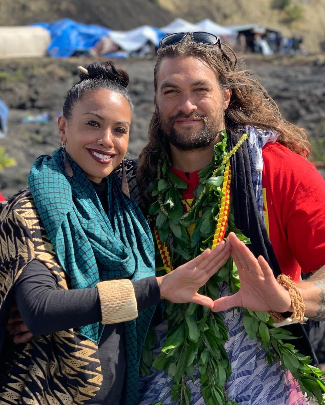 ジェイソン・モモアさんのインスタグラム写真 - (ジェイソン・モモアInstagram)「Joy from the mauna.  Goodbye 39 cheeehooooo🤙🏽🤙🏽🤙🏽🤙🏽so thankful to be here  Aloha j」8月1日 14時43分 - prideofgypsies