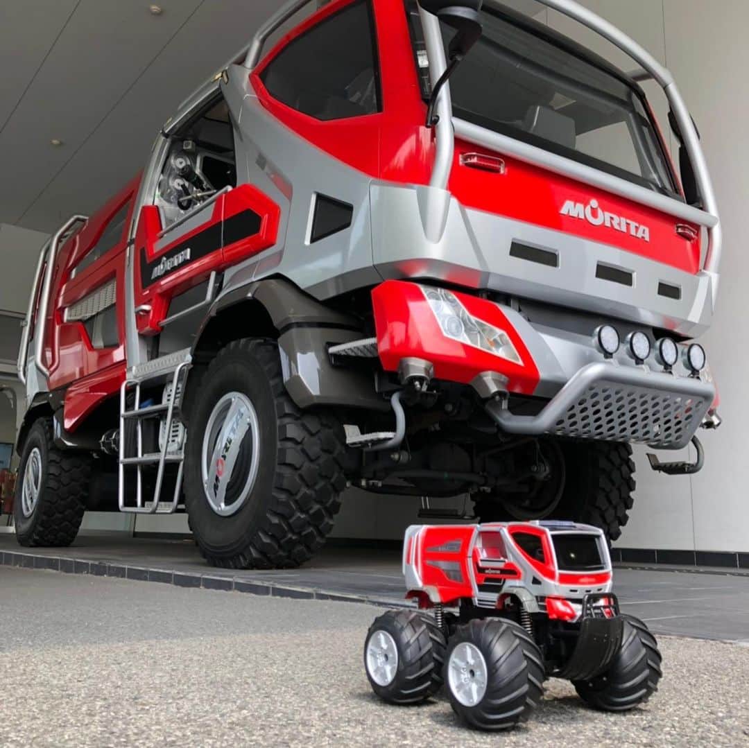 モリタさんのインスタグラム写真 - (モリタInstagram)「参上… #林野火災用消防車#wildfiretruck #ラジオコントロールカー #モリタ#CCP#モリタ三田工場#消防車 #一人でも多くのいのちを救いたい  #morita#japan#rccar」8月1日 15時23分 - moritagroup