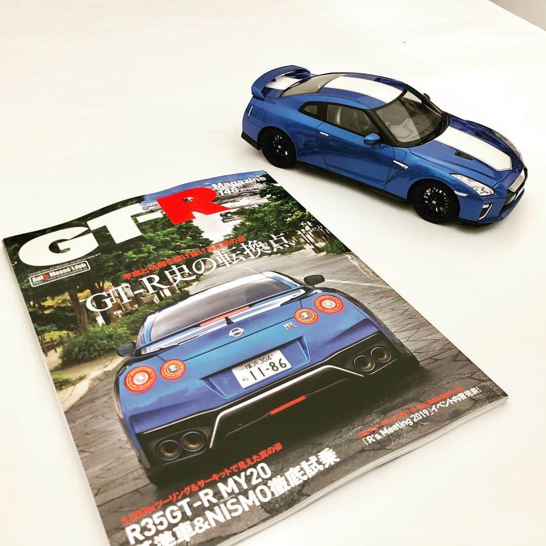 kyosho_official_minicar toysさんのインスタグラム写真 - (kyosho_official_minicar toysInstagram)「. 1:18 Resin Model samurai series Nissan GT-R 2020 year model  GT-Rマガジン148号は本日発売!  #kyosho #nissan #gtr #gtr35 #nissangtr #gtrlife #r35 #gt3 #carlife #carcollection #motorsport #collection #carmodel  #luxurylifestyle #motorsport #luxurycar #luxurydesign #remodeling #japancar #stance #stancenation #stancenation #tune #amazingcar #gtrlovers #ミニカー #京商 #日産 #交通タイムス社 #gtrマガジン www.kyosho.com」8月1日 16時47分 - kyosho_official_minicar_toys