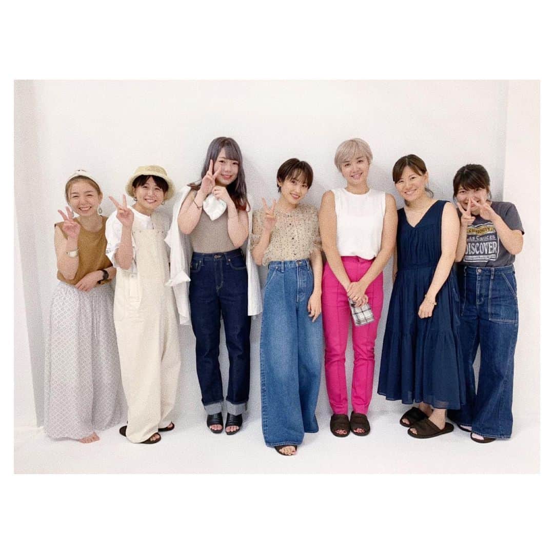 高橋愛さんのインスタグラム写真 - (高橋愛Instagram)「ㅤㅤㅤㅤㅤㅤㅤㅤㅤㅤㅤㅤㅤ ㅤㅤㅤㅤㅤㅤㅤㅤㅤㅤㅤㅤㅤ @leejeansjp さんの 撮影してきました👖❤️ ㅤㅤㅤㅤㅤㅤㅤㅤㅤㅤㅤㅤㅤ 楽屋に虫が出て 大騒ぎでした😂 楽しかった〜 ㅤㅤㅤㅤㅤㅤㅤㅤㅤㅤㅤㅤㅤ #lee #leejapan」8月1日 16時44分 - i_am_takahashi
