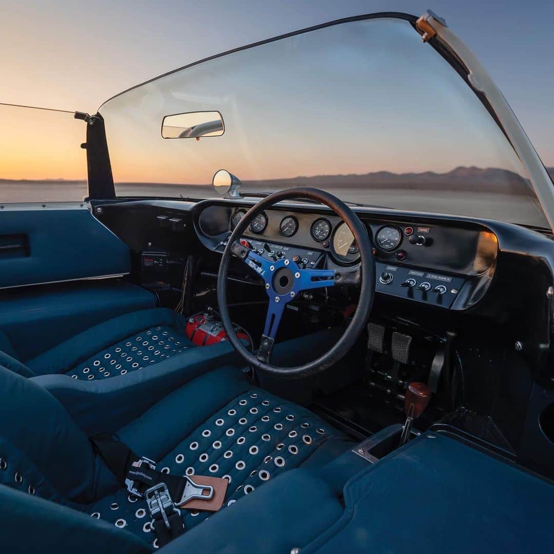HYPEBEASTさんのインスタグラム写真 - (HYPEBEASTInstagram)「#hypeAF: The world’s only original 1965 @ford GT40 Roadster Prototype is up for sale. Never raced before, the car for auction is the only edition to have survived all these years with no modifications, retaining its original form. It’s estimated to go for up to $9 million USD. Photo: @rmsothebys」8月1日 16時51分 - hypebeast