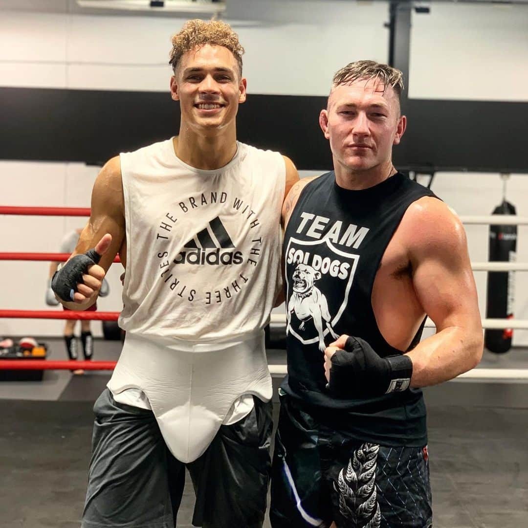 デイヴィッド・ニカのインスタグラム：「Top rounds with the team down @core_mma ahead of my tournament next weekend. Can’t wait to see the Jedi carve up at #UFC243」